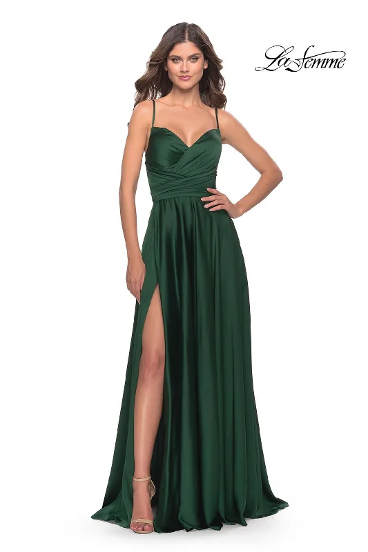 Tulle Party Dresses with Beaded Waistband for Ladies' Defined Waist and Graceful LookLa Femme 31233 Tulle Party Dresses with Beaded Waistband for Ladies' Defined Waist and Graceful LookLa Femme 31233