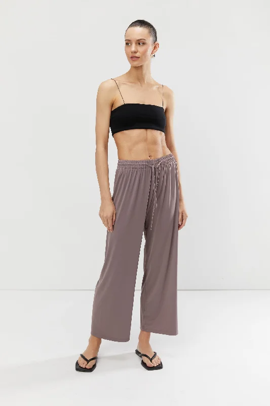 Ripped skinny jeans for women in a edgy styleNYLON WIDE LEG PANT