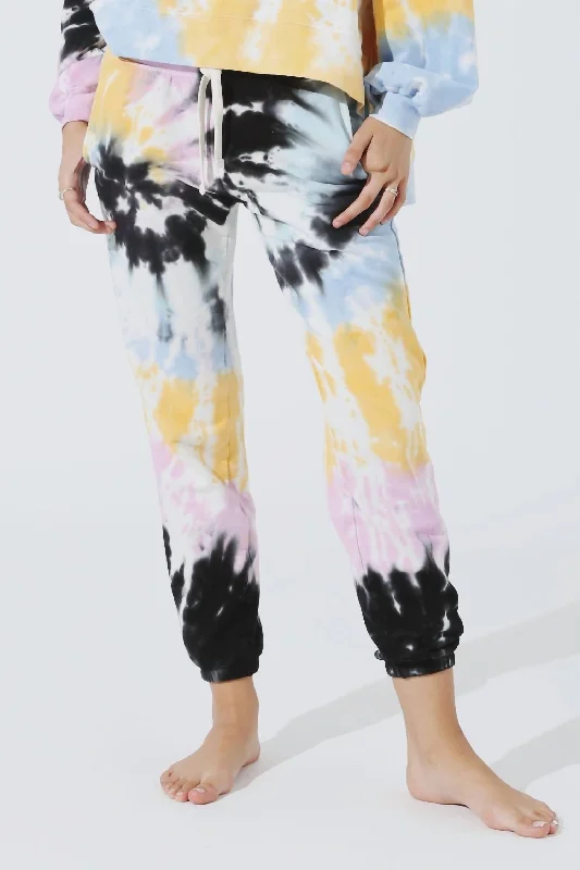 Corduroy skinny pants for women in a modern fitPacifica Jogger In Vibe Tie Dye