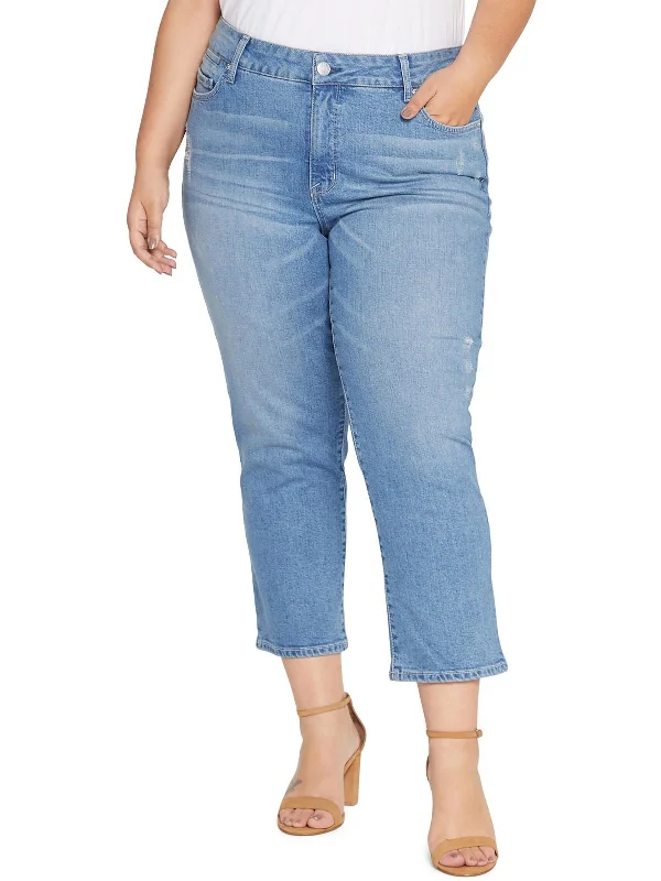Pleated dress pants for women in a formal occasionPlus Womens High Rise Light Wash Straight Leg Jeans