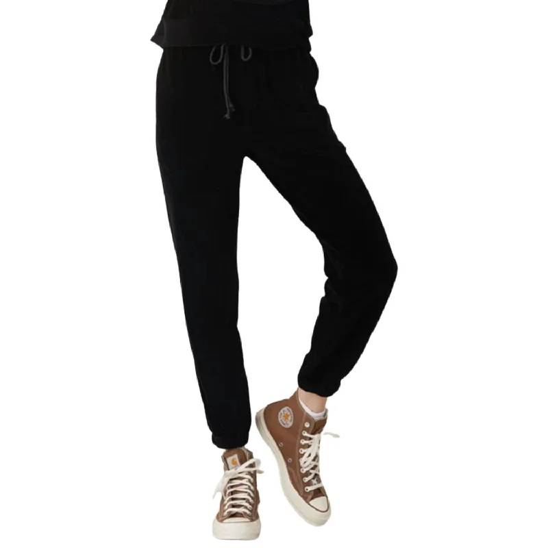 Cuffed flared pants for women in a retro - inspired styleRelaxed Jogger Pant In Black Cuffed flared pants for women in a retro - inspired styleRelaxed Jogger Pant In Black