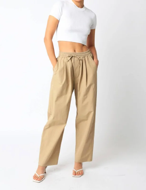 High waisted cargo joggers for women in a practical styleTwill Wide Leg Pants In Tan