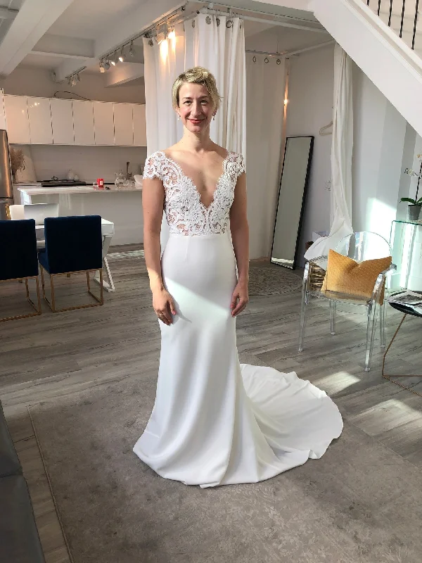 Wedding Dresses with Tassel Hem and Metallic Lace and Sequined Geometric Shapes and Satin Ribbon and Belt for a Boho and Luxurious LookAnais Anette Annalise Wedding Dresses with Tassel Hem and Metallic Lace and Sequined Geometric Shapes and Satin Ribbon and Belt for a Boho and Luxurious LookAnais Anette Annalise