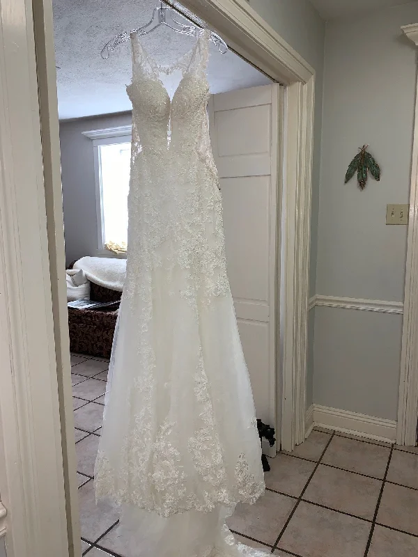Tulle Wedding Dresses with Beaded Waistband and Multiple Layers for a Graceful LookEssense of Australia D2548 Tulle Wedding Dresses with Beaded Waistband and Multiple Layers for a Graceful LookEssense of Australia D2548