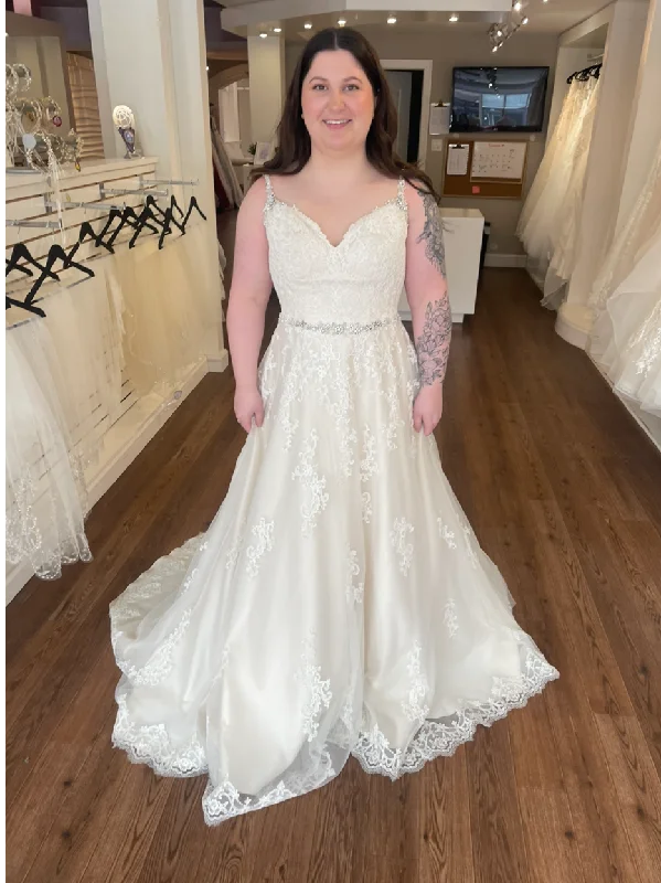 Princess Style Wedding Dresses with Tulle Overlay and Floral EmbroideryMaggie Sottero Allison