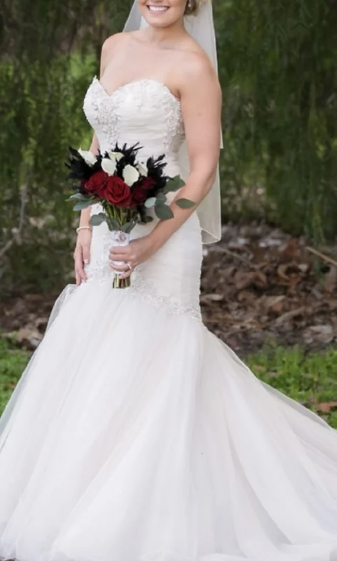 Long Sleeve Wedding Dresses with Pearl Buttons for a Classic AppealMaggie Sottero Cerise 5MD677