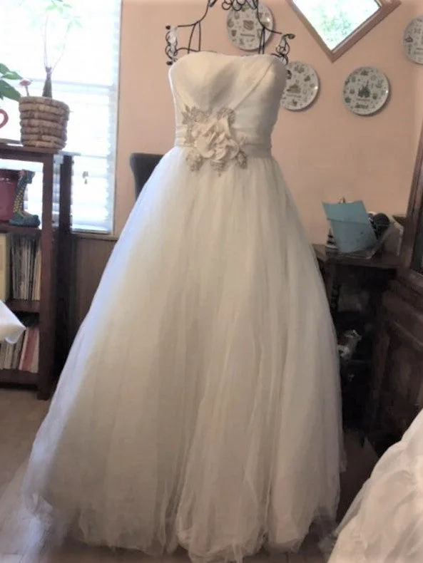 Beaded Wedding Dresses with Tulle and Lace Combo for a Dreamy LookOleg Cassini CWG322 Beaded Wedding Dresses with Tulle and Lace Combo for a Dreamy LookOleg Cassini CWG322