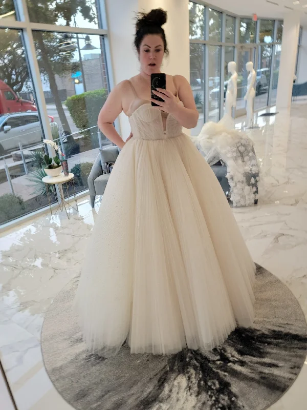 Long Train Wedding Dresses with Crystal Buttons and Lace Trim for a Grand EntranceOther BL304 Long Train Wedding Dresses with Crystal Buttons and Lace Trim for a Grand EntranceOther BL304