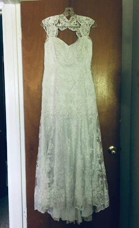 Sleeveless Wedding Dresses with Embroidered Neckline for an Elegant LookOther Custom Lace Fit and Flare with Keyhole Back