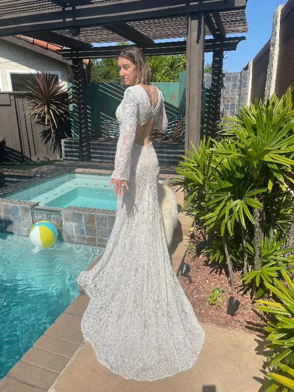 Wedding Dresses with Puff Sleeves and A Line Skirt for a Retro CharmLian Rokman Penelope LR2644