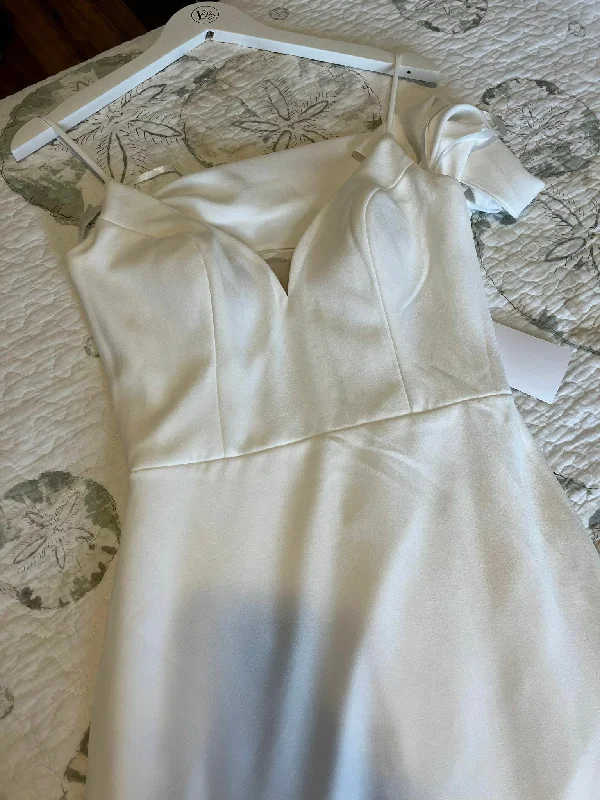 Wedding Dresses with Ruffled Hem and Bow at the Waist and Satin Ribbon and Embroidered Floral Patterns for a Sweet and Feminine LookSincerity 44322 Wedding Dresses with Ruffled Hem and Bow at the Waist and Satin Ribbon and Embroidered Floral Patterns for a Sweet and Feminine LookSincerity 44322