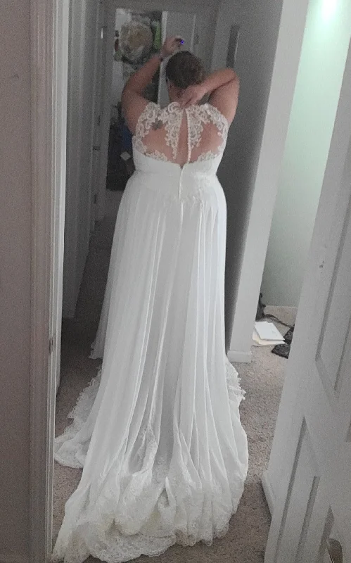 Velvet Wedding Dresses with Satin Trim for a Rich and Opulent LookStella York 6593+ Velvet Wedding Dresses with Satin Trim for a Rich and Opulent LookStella York 6593+