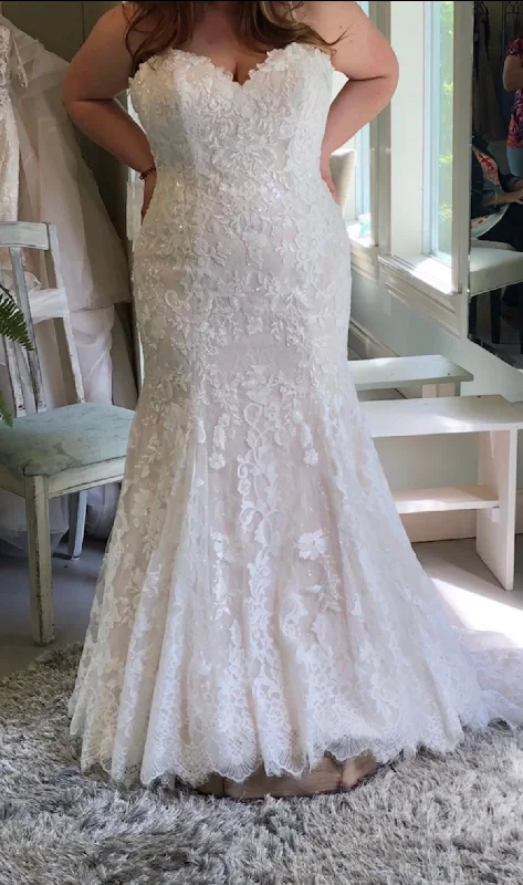 Princess Style Wedding Dresses with Tulle Overlay and Floral EmbroideryVenus VE8809X Princess Style Wedding Dresses with Tulle Overlay and Floral EmbroideryVenus VE8809X