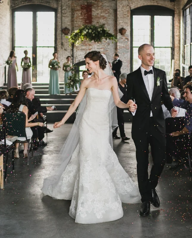 Wedding Dresses with Asymmetric Hem and Sequined Details for a Unique StyleVera Wang Leda LX Wedding Dresses with Asymmetric Hem and Sequined Details for a Unique StyleVera Wang Leda LX