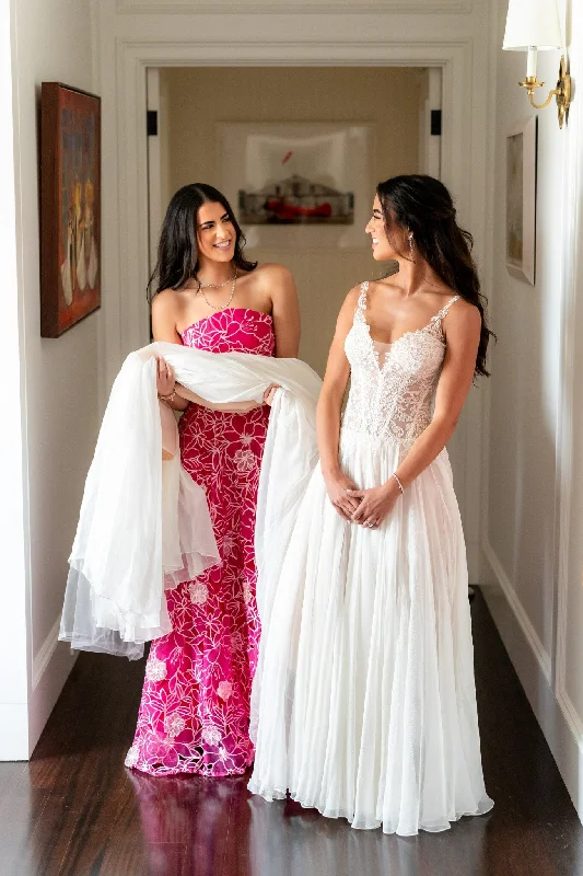 Strapless Wedding Dresses with Crystal Embellishments for a Sparkling LookVera Wang Lilibet-X Strapless Wedding Dresses with Crystal Embellishments for a Sparkling LookVera Wang Lilibet-X