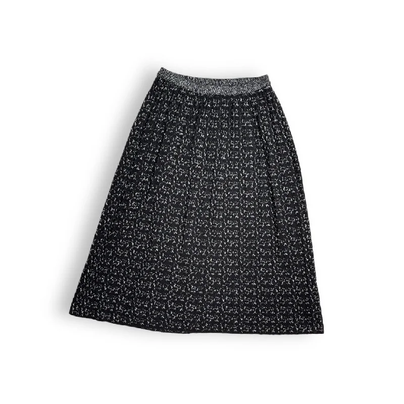 Lace skirts for an elegant evening outSkirt Maxi By Jeanne Pierre  Size: L