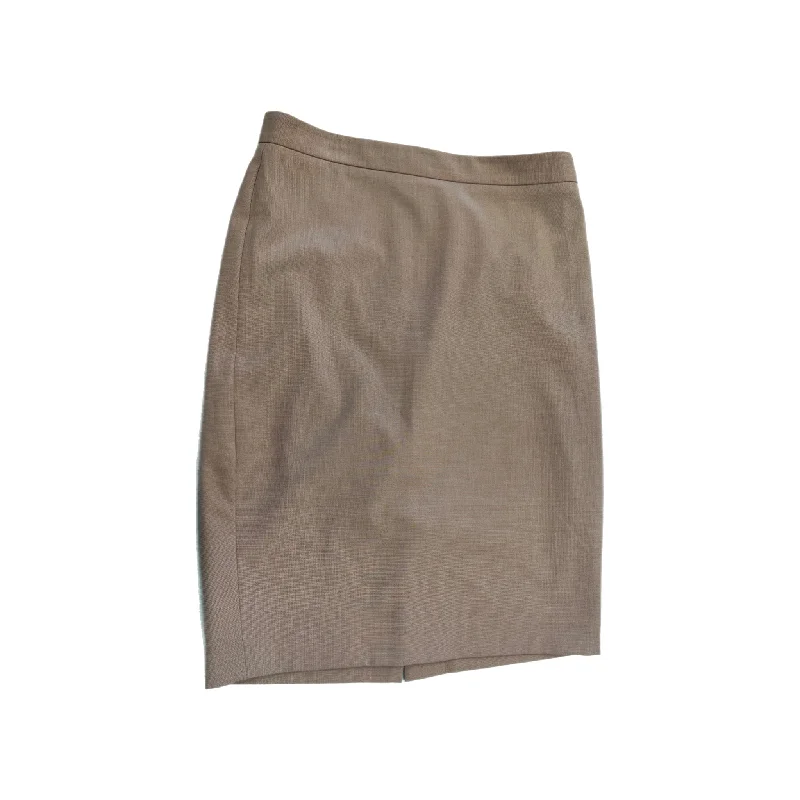 High waisted circle skirts for a retro charmSkirt Midi By Ann Taylor  Size: 4