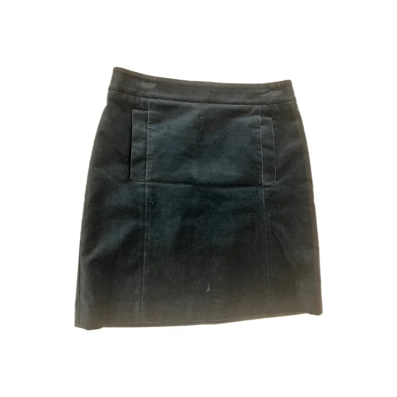 Printed skirts featuring geometric patternsSkirt Midi By Ann Taylor  Size: 4petite