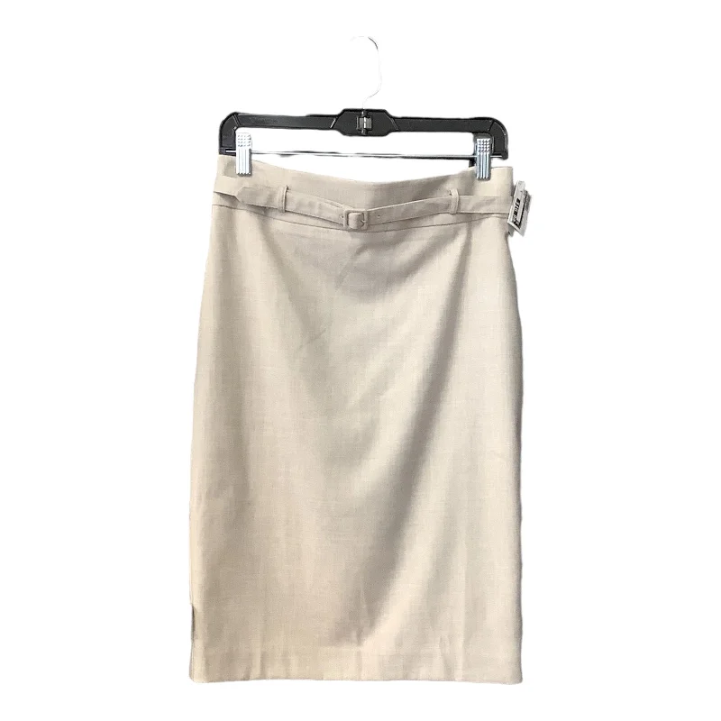 Skirts with a gathered skirt panelSkirt Midi By Ann Taylor  Size: 6