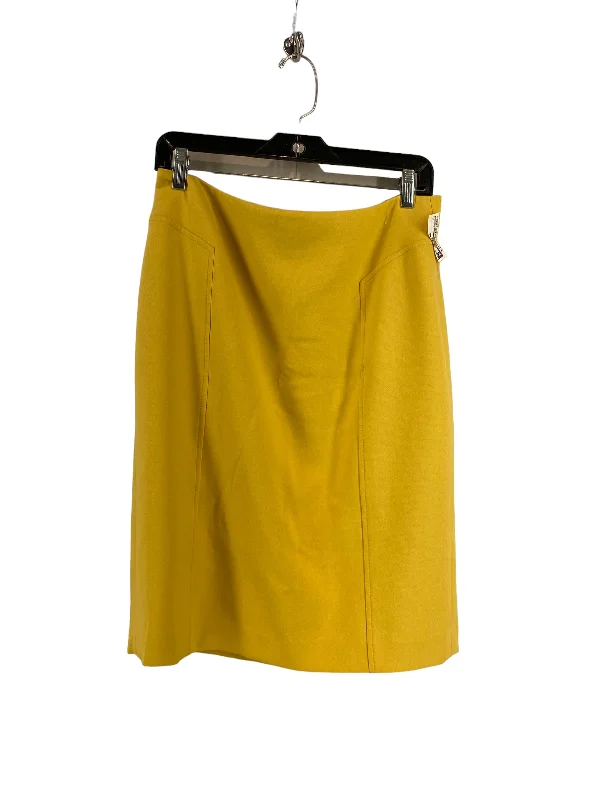 Skirts with a buttoned side pocketSkirt Midi By Halogen  Size: 8