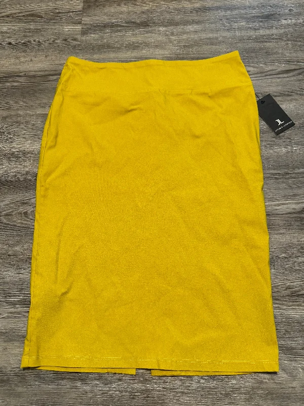 Tiered skirts for a fun and feminine silhouetteSkirt Midi By Jules & Leopold Size: M Tiered skirts for a fun and feminine silhouetteSkirt Midi By Jules & Leopold Size: M