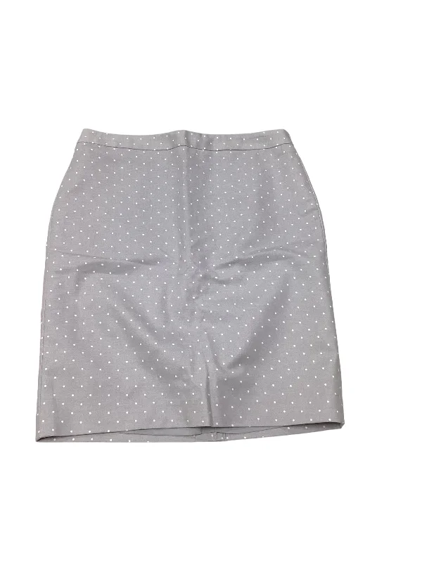 Skirts with a side button closureSkirt Midi By Liz Claiborne  Size: 4