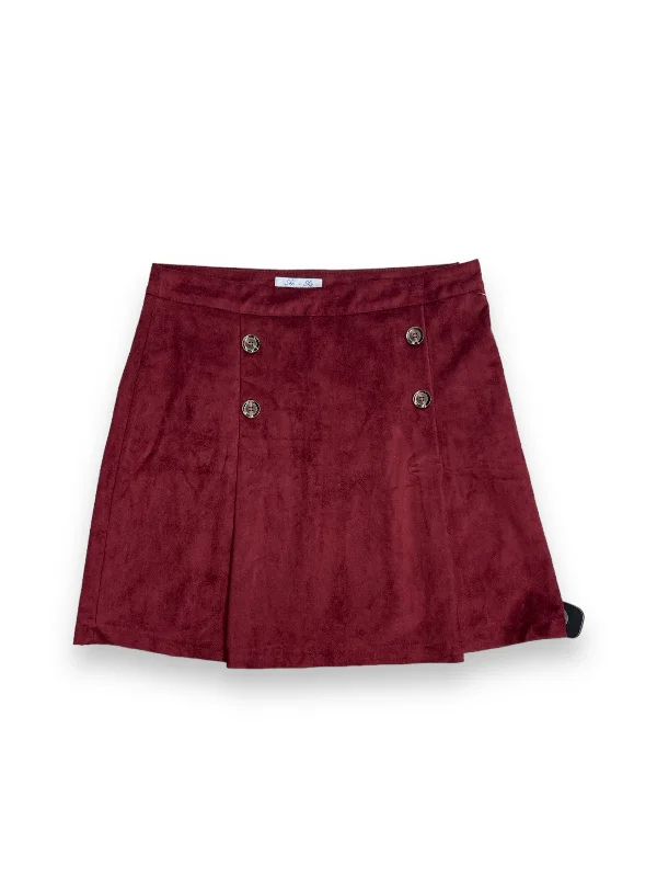 Long skirts with a split at the sideSkirt Midi By She + Sky  Size: L