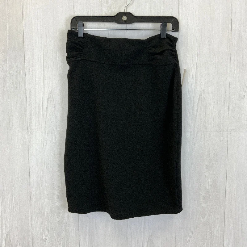 Denim skirts with a scalloped pocket edgeSkirt Midi By Shein  Size: L
