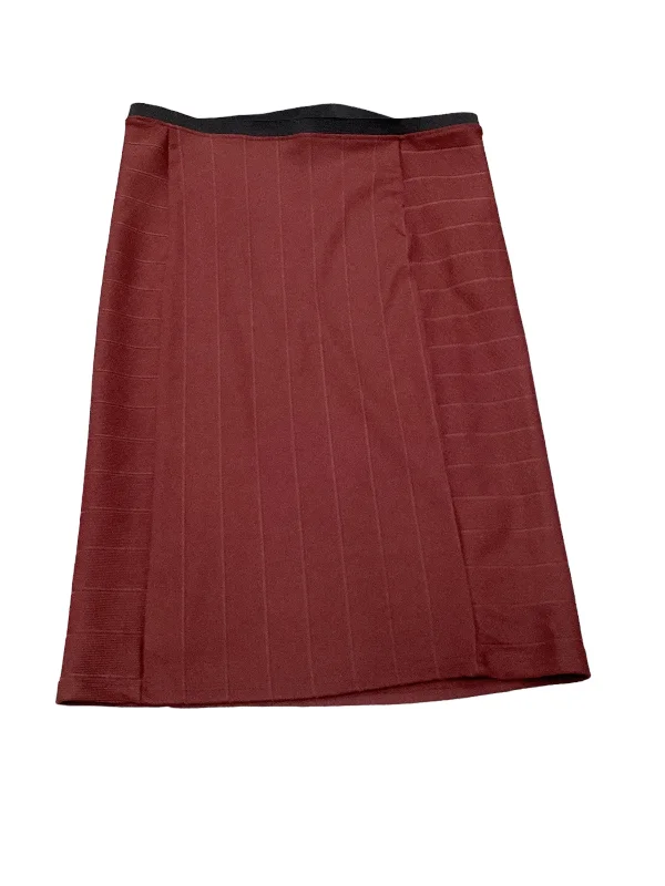 Pencil skirts with a ruched sideSkirt Midi By Zara  Size: L