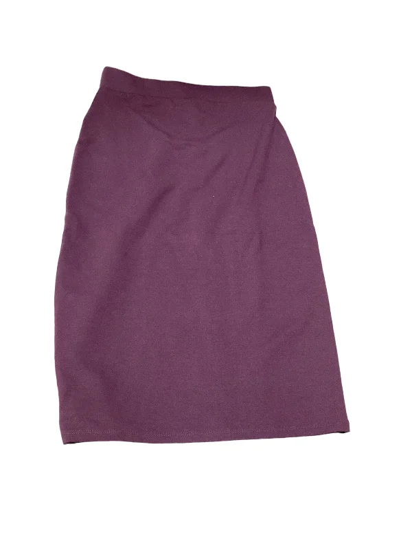 High waisted skirts with a pleated frontSkirt Midi By Zenana Outfitters  Size: S