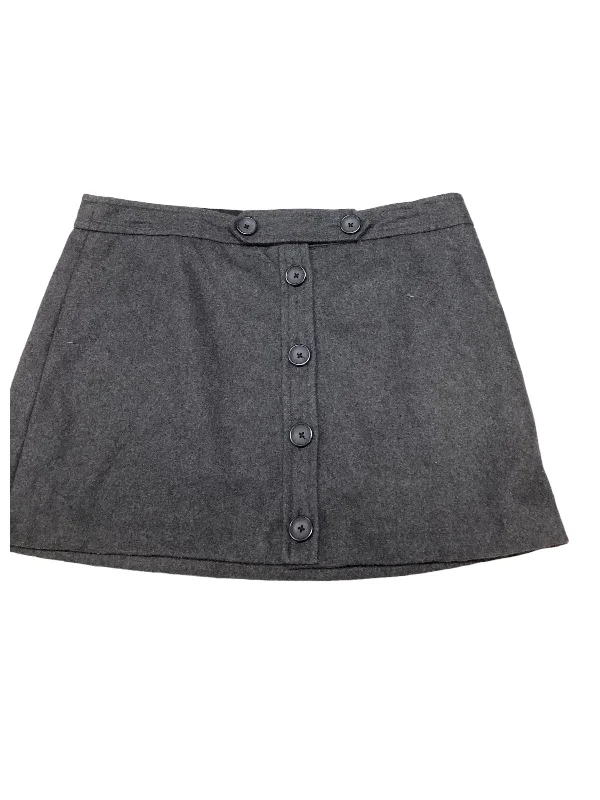 Leather skirts with a chain detailSkirt Mini & Short By Gap  Size: Xl