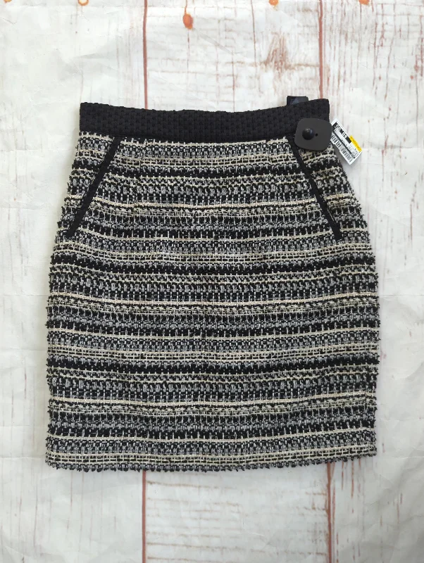 Tiered maxi skirts with a bohemian flairSkirt Mini & Short By H&m  Size: 6