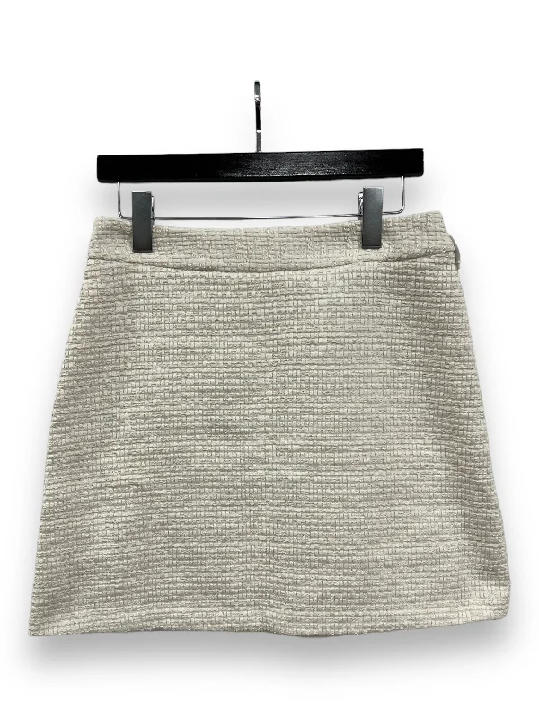 Skirts with a gathered side panelSkirt Mini & Short By H&m  Size: 8