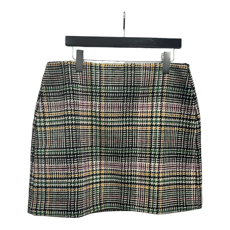 Satin A-line skirts for a classic lookSkirt Mini & Short By Loft  Size: 14
