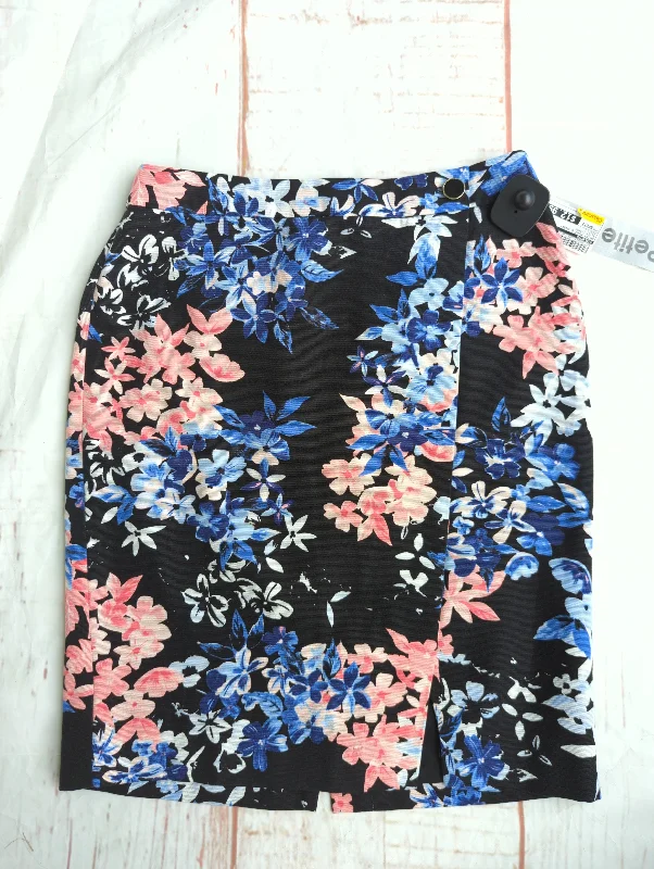 Skirts with a gathered waist for a flattering fitSkirt Mini & Short By Talbots Size: 6petite Skirts with a gathered waist for a flattering fitSkirt Mini & Short By Talbots Size: 6petite