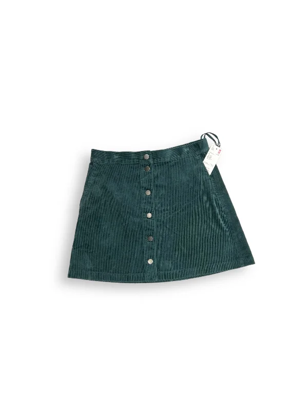 High waisted skirts with a pleated skirtSkirt Mini & Short By Uniqlo  Size: 8