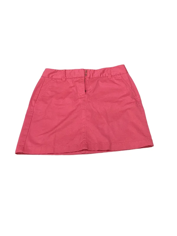 Tiered skirts in a monochromatic color schemeSkirt Mini & Short By Vineyard Vines  Size: 2