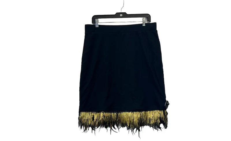 Satin skirts with a draped frontSkirt Mini & Short By Wendy Williams  Size: Xl