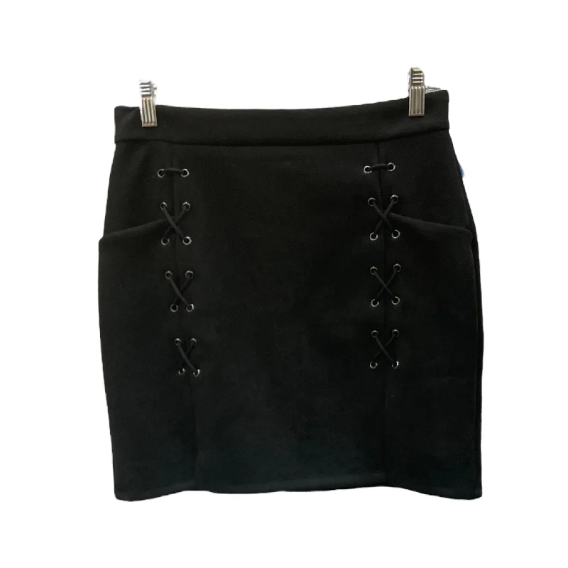 Lace skirts for an elegant evening outSkirt Mini & Short Size: L