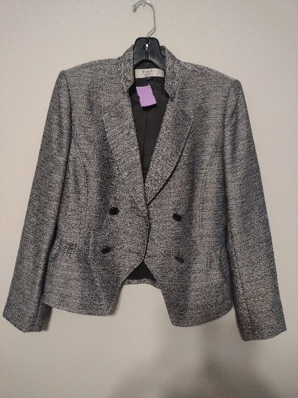Mini skirts with a side bow detailSkirt Suit 2pc By Tahari  Size: M