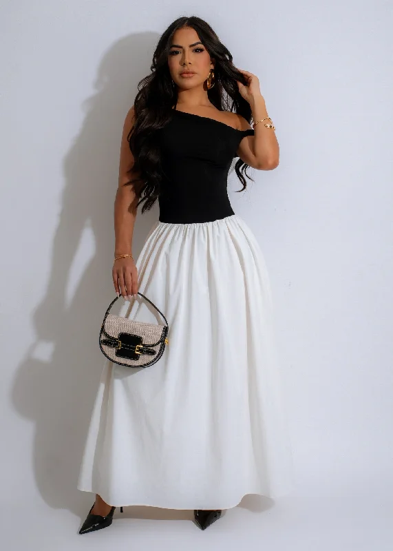 Vintage - Inspired Maxi Dresses with Puffed SleevesMidnight Harmony Maxi Dress Black