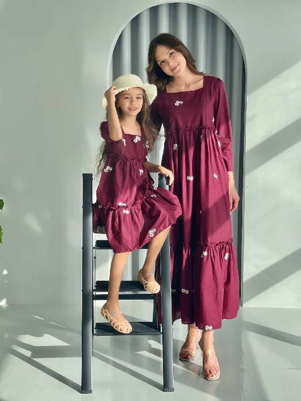 Luxurious Velvet Maxi Dresses for Winter GalasMini Nova Maroon Embroidered Dress