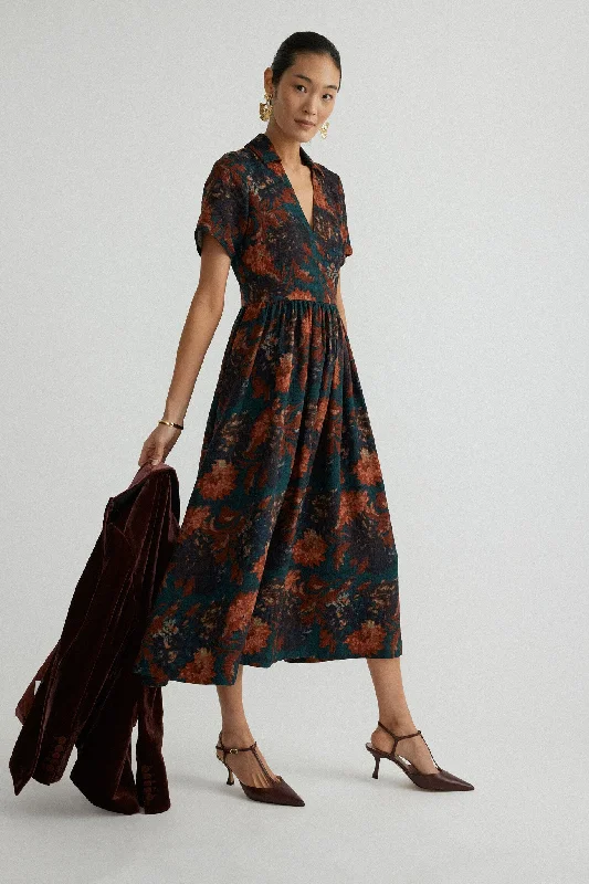 Maxi Dresses with Tropical Floral Prints for a Beachy LookPersimmon Floral Jacquard Adelaide Dress