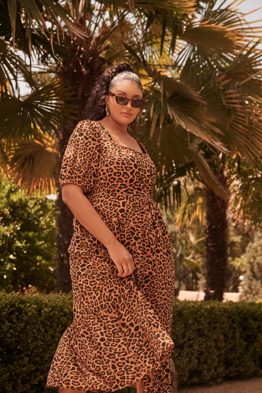 Maxi Dresses with Back Cut - Outs for a Sexy and Alluring LookShaina Leopard Sweetheart Lynette Maxi Dress Curve