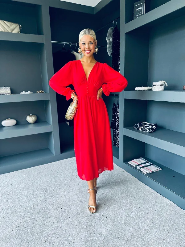 Strapless Party Dresses with Tassel Accents for Ladies' Fun and Flirty LookCliona Banded Midi Dress Red Strapless Party Dresses with Tassel Accents for Ladies' Fun and Flirty LookCliona Banded Midi Dress Red