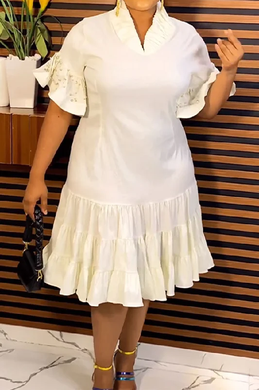 Hooded midi dress for a casual and cozy styleBeaded Decor Trumpet Sleeve Pretty A-Line Midi Dress