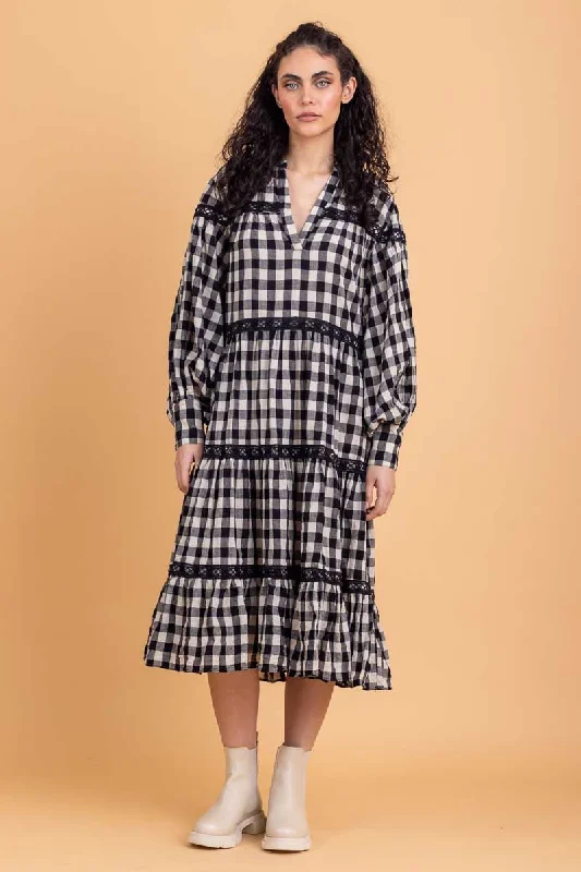 Midi dress for a photoshoot to create a stylish and memorable lookLucy Dress Beige Check
