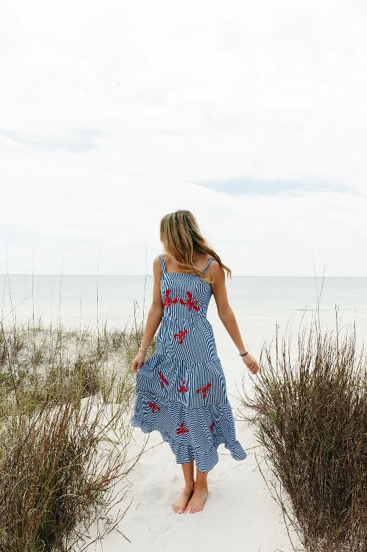 Midi dress for a shopping spree while remaining comfortable on your feetMeet At The Harbor Midi Dress - Navy