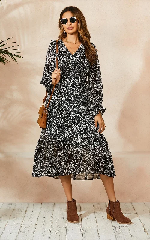 Wrap - style midi dress with a customizable fitChiffon-Minikleid mit Rüschen und Leopardenmuster in Schwarz-Weiß