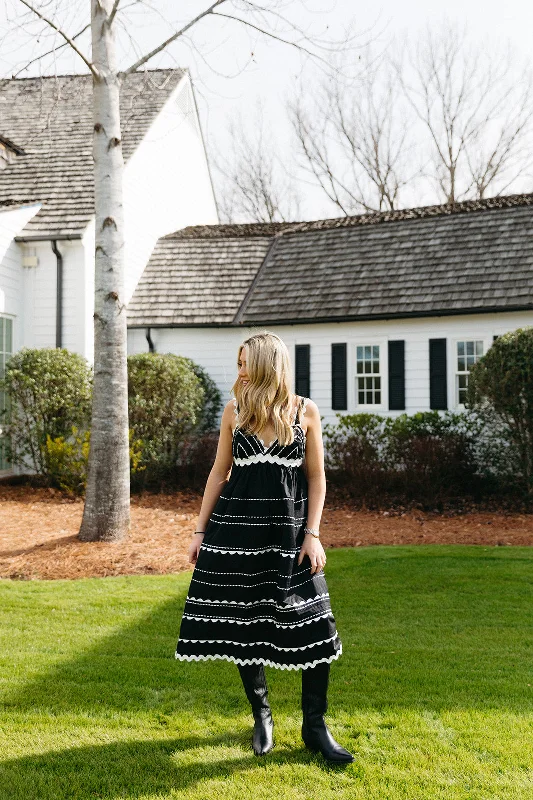 Long - train midi dress for a formal and dramatic lookMaeve Midi Dress - Black